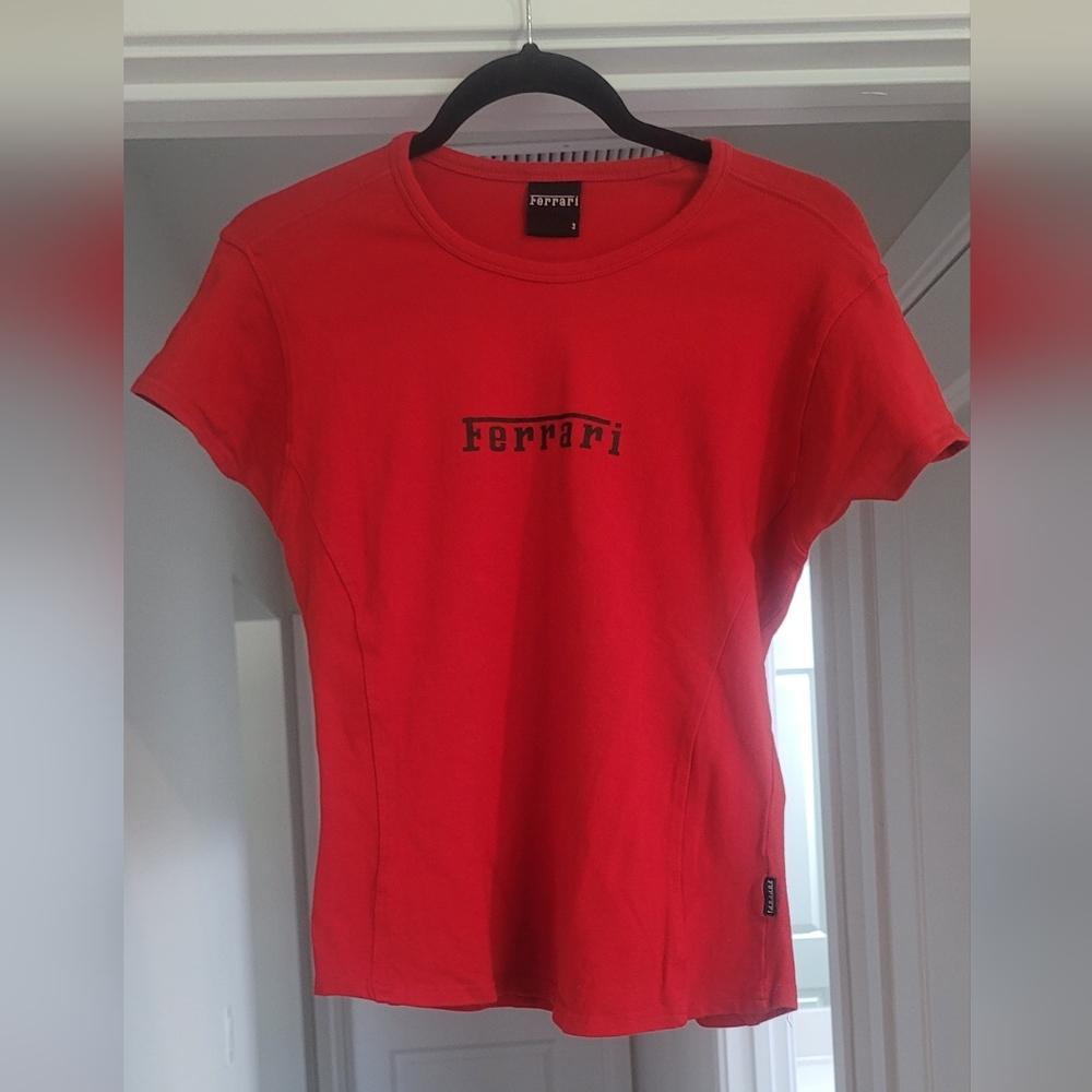Ladies Ferrari track tee sz 3 Med/Lrg